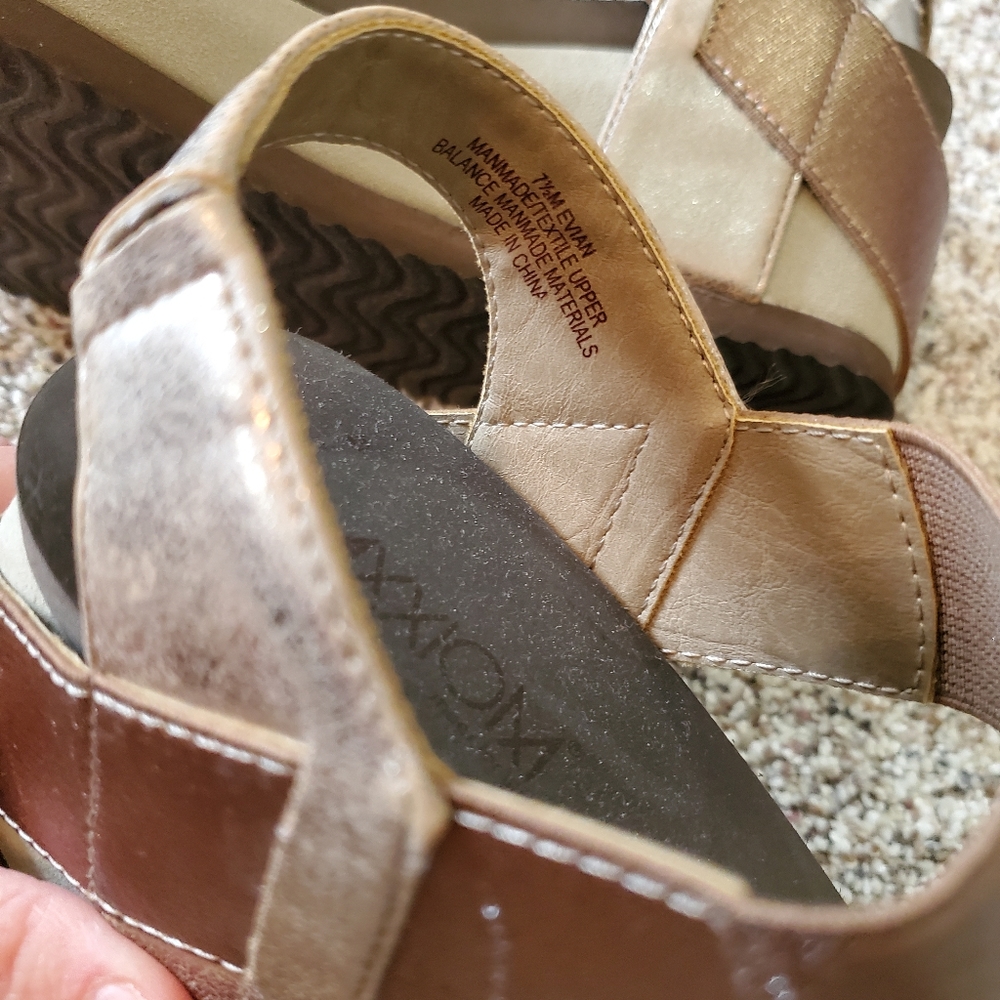 Wedge sandals